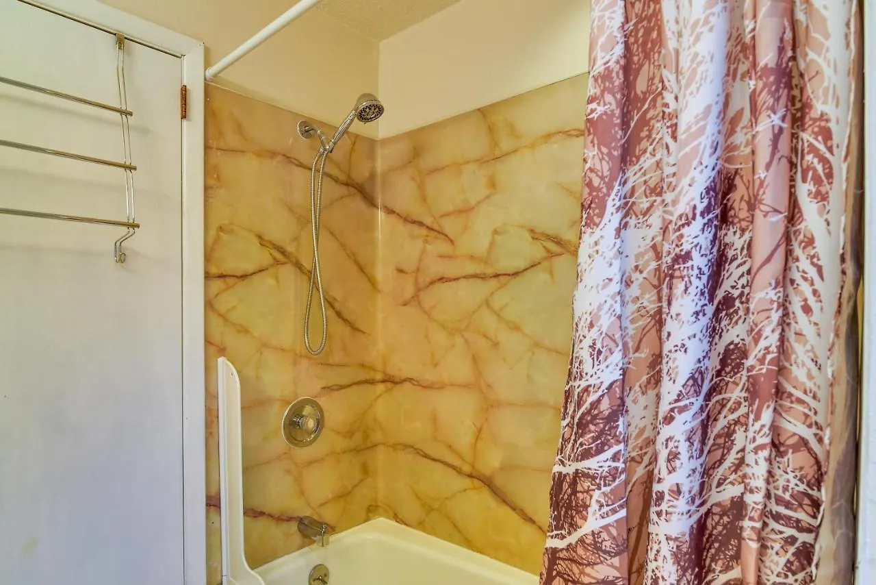 Holiday home Portland Home Private Hot Tub, Porch And Patio United States