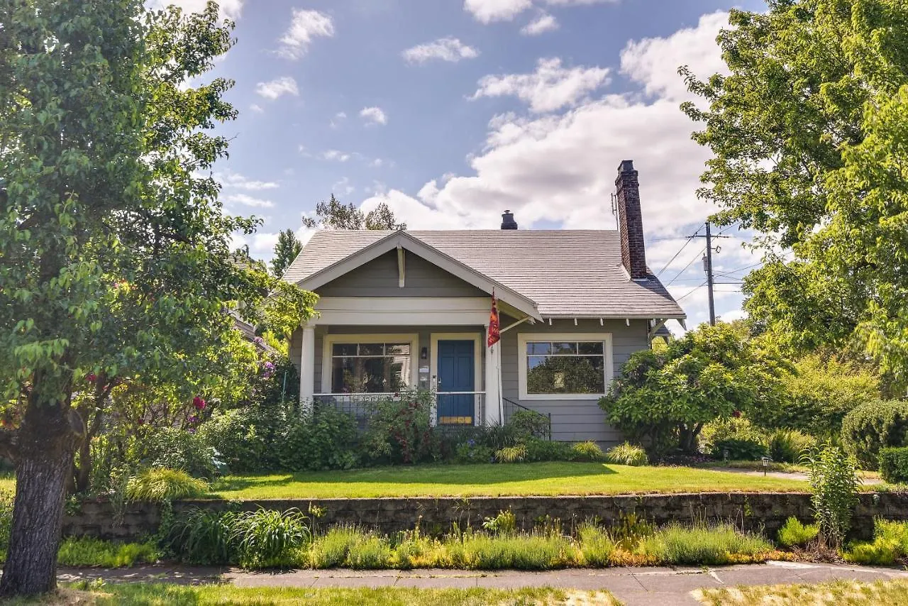 Portland Home Private Hot Tub, Porch And Patio 0*,  United States